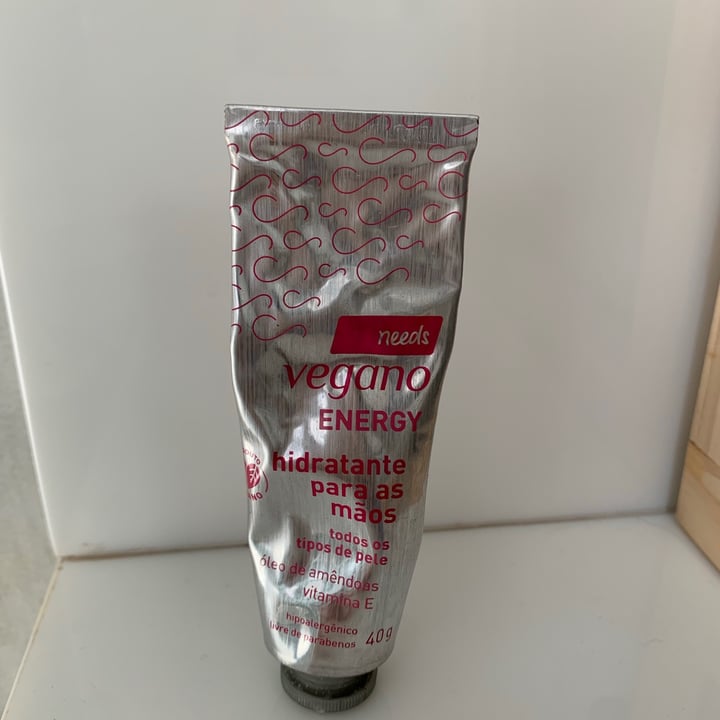photo of Vegan by Needs Creme Para Mãos shared by @catharinabastos on  15 Jul 2021 - review