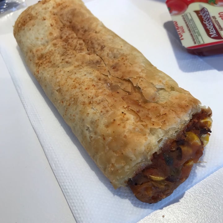 photo of Mrs Mac’s Black Bean & Chipotle Burrito Roll shared by @lordsnooks on  05 Aug 2021 - review