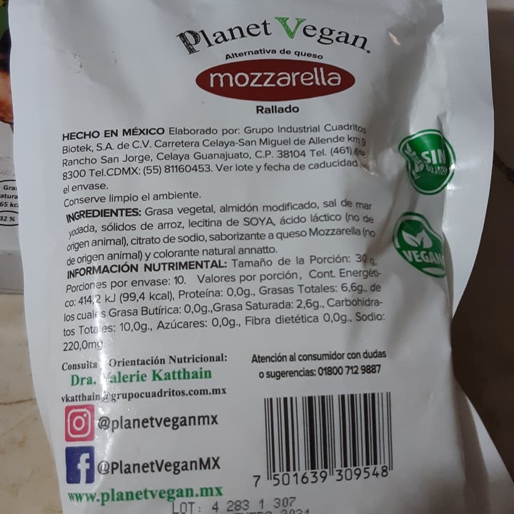 photo of Planet Vegan Mx Queso Mozzarella Bloque shared by @liskarlett on  25 Nov 2020 - review