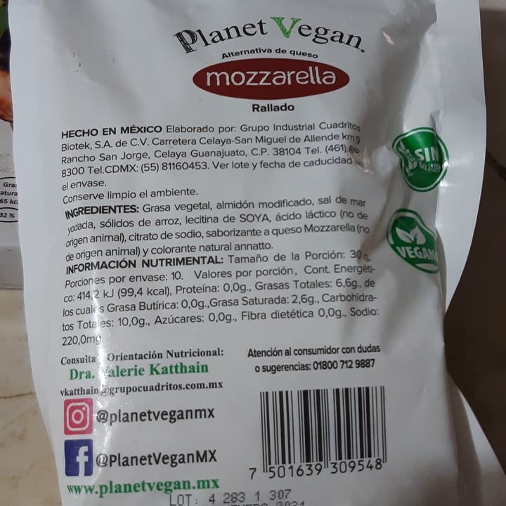 review photo of Planet Vegan Mx Queso Mozzarella Bloque shared by @liskarlett on 25 Nov 2020 - review