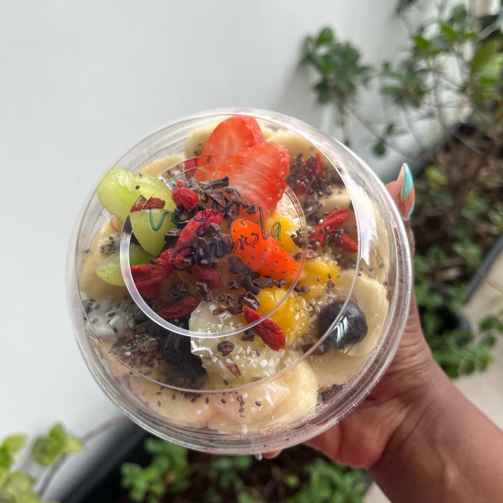 photo of Project Açaí Original Flower Bowl shared by @laksh03 on  12 Jan 2022 - review