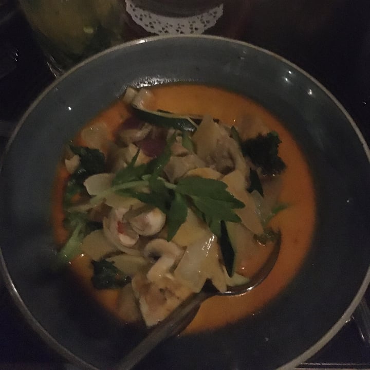 photo of JACCI Asian Kitchen Tofu Red Curry shared by @veganpassion on  02 Oct 2021 - review