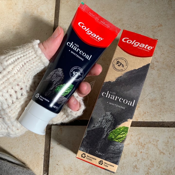 photo of Colgate Charcoal Whitening Toothpaste shared by @kyrapape on  16 Aug 2021 - review