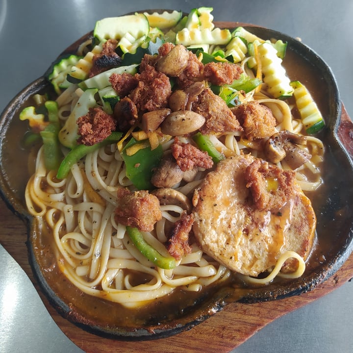 review photo of Restaurante Vegetariano Mr Queen Tie Pan shared by @vanessa-pangorita on 27 Oct 2020 - review