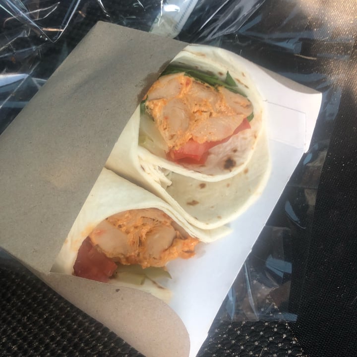 photo of Seattle Coffee Company Constantia Village Sriracha Chicken Mayo Wrap shared by @tsbarker on  13 Oct 2021 - review