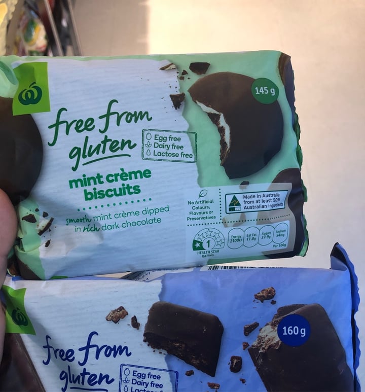 photo of Woolworths Food Mint crème biscuits shared by @abzjenkins on  13 Aug 2020 - review