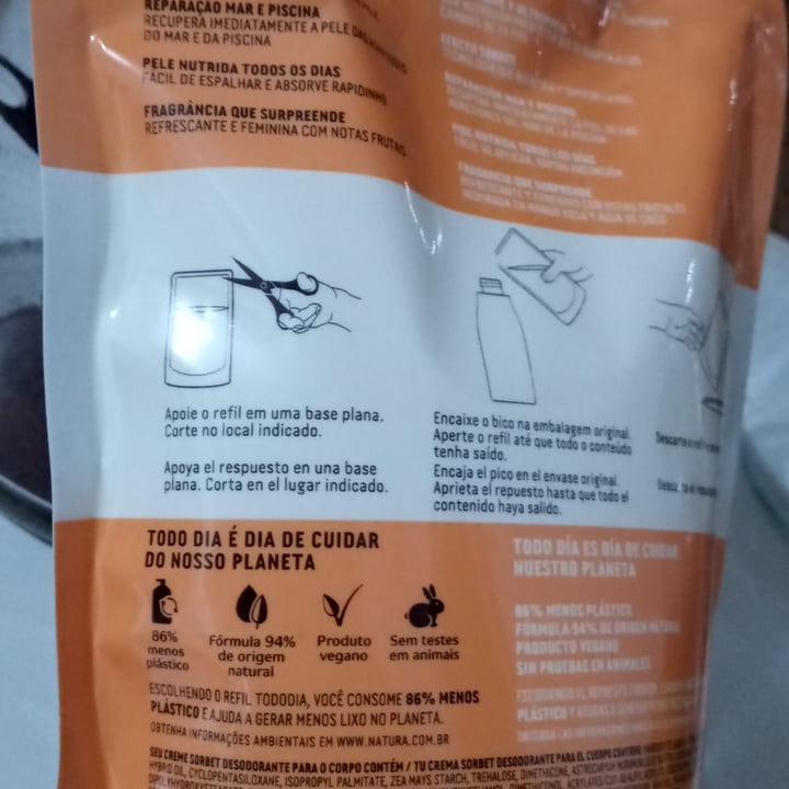 photo of Natura Creme Sorbet para o corpo. Manga rosa e água de coco shared by @ritaschimeneck on  22 Apr 2022 - review