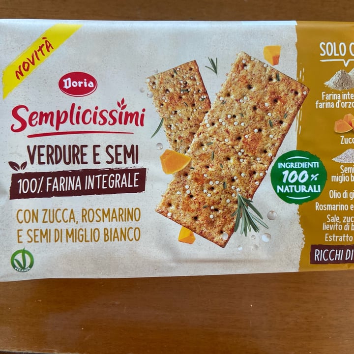 photo of Doria Semplicissimi Con Zucca, Rosmarino E Semi Di Miglio Bianco shared by @xxva on  27 Mar 2022 - review