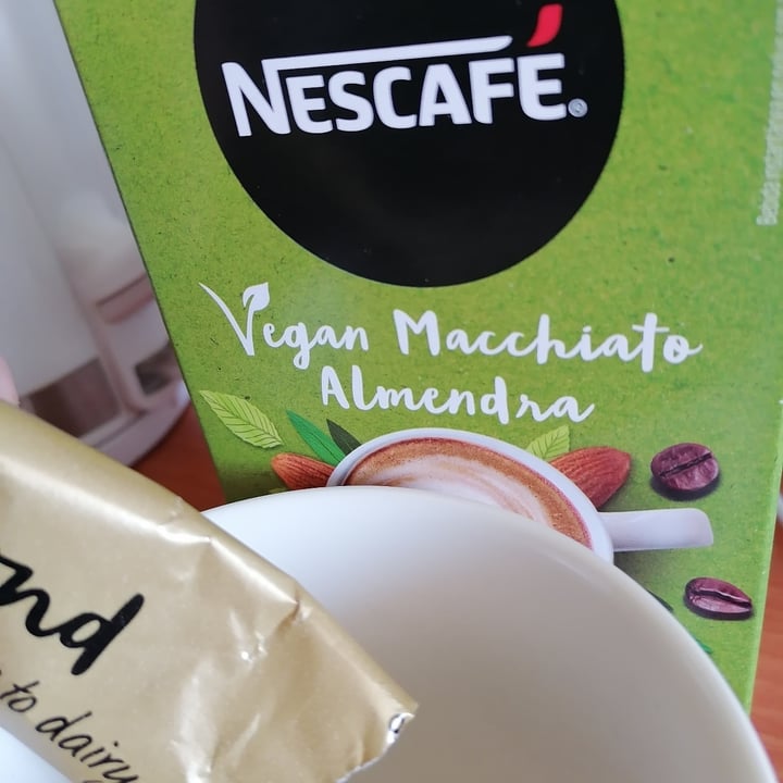 review photo of Nescafé Almond latte shared by @francisahua on 25 Jan 2021 - review