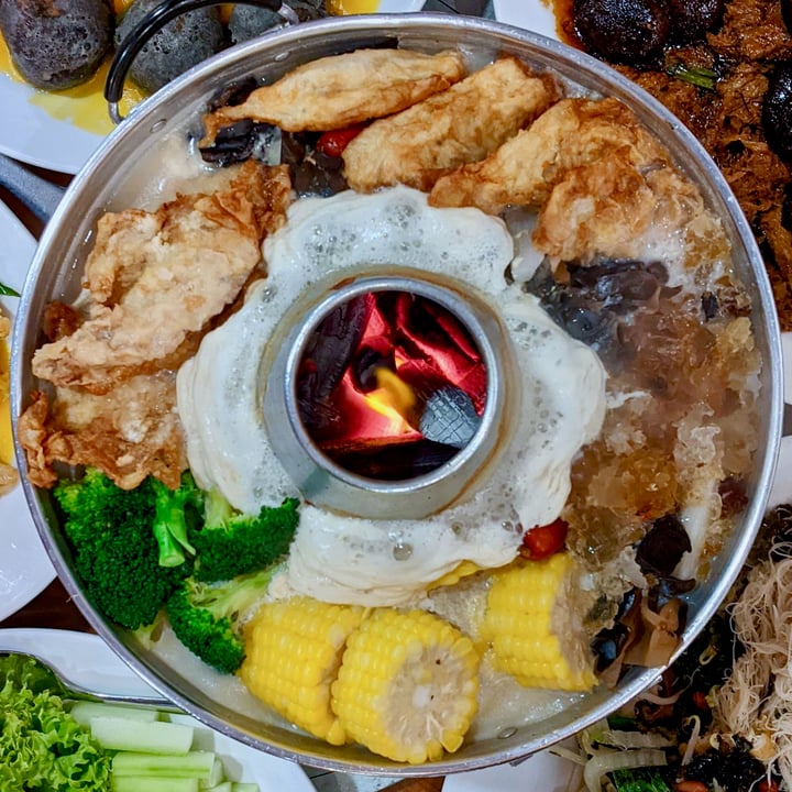 photo of New Fut Kai Vegetarian Restaurant Miso soya milk hotpot shared by @xinru-t on  13 Sep 2022 - review