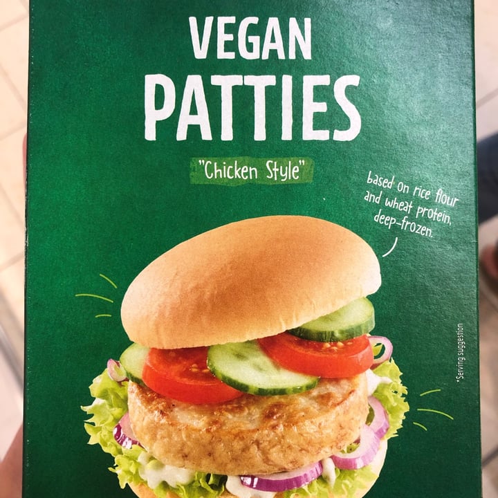 review photo of Vemondo Vegan Patties Chicken Style shared by @ghostninja on 03 Sep 2022 - review