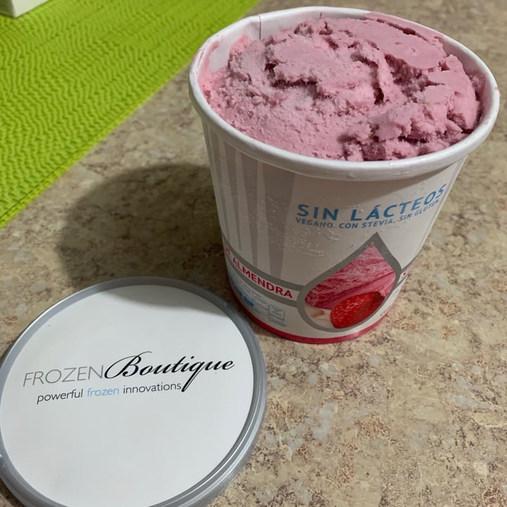 photo of Frozen boutique Helado de Fresa shared by @nancy on  03 May 2021 - review