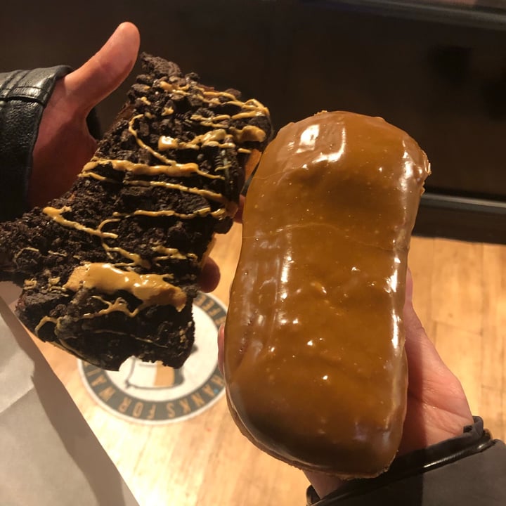 review photo of Voodoo Doughnut - Broadway Vegan Old Dirty Bastard shared by @happyveganmomma on 17 Jan 2021 - review