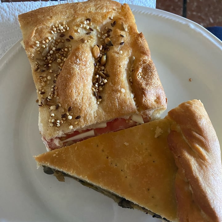 photo of Wani - Vegan Bakery Pizza Di Scarola shared by @laupicciotti on  09 Jul 2022 - review