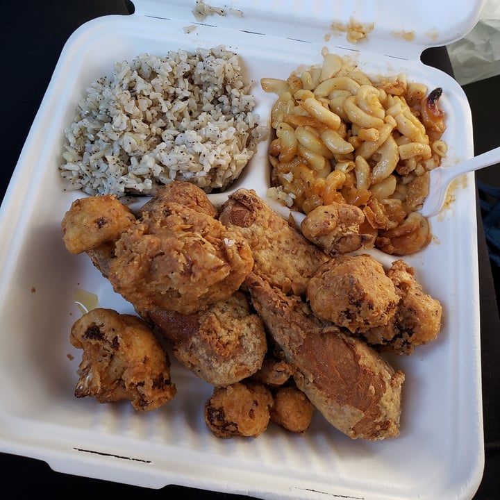 photo of House of Vegans Chickun, fried cauliflower,  mac and cheese,  yams shared by @amandalanphear on  09 Jan 2021 - review