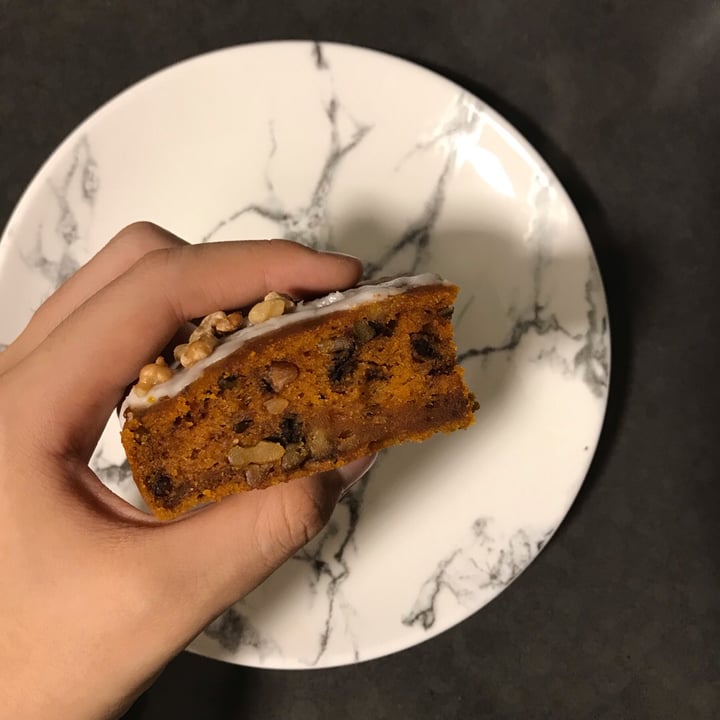 photo of Well Dressed Salad Bar Pumpkin Pecan Cream Cake shared by @applepancakes on  31 Aug 2019 - review