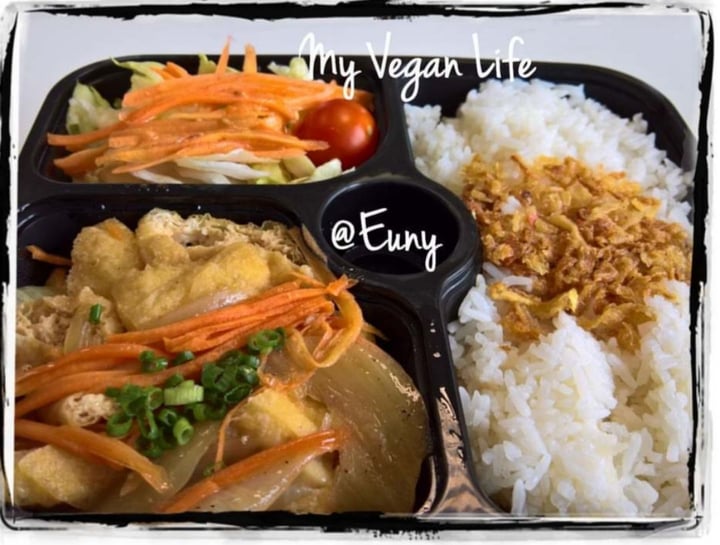 review photo of Taiwan bubble tea Bento box shared by @rawveganeuny on 15 Aug 2019 - review