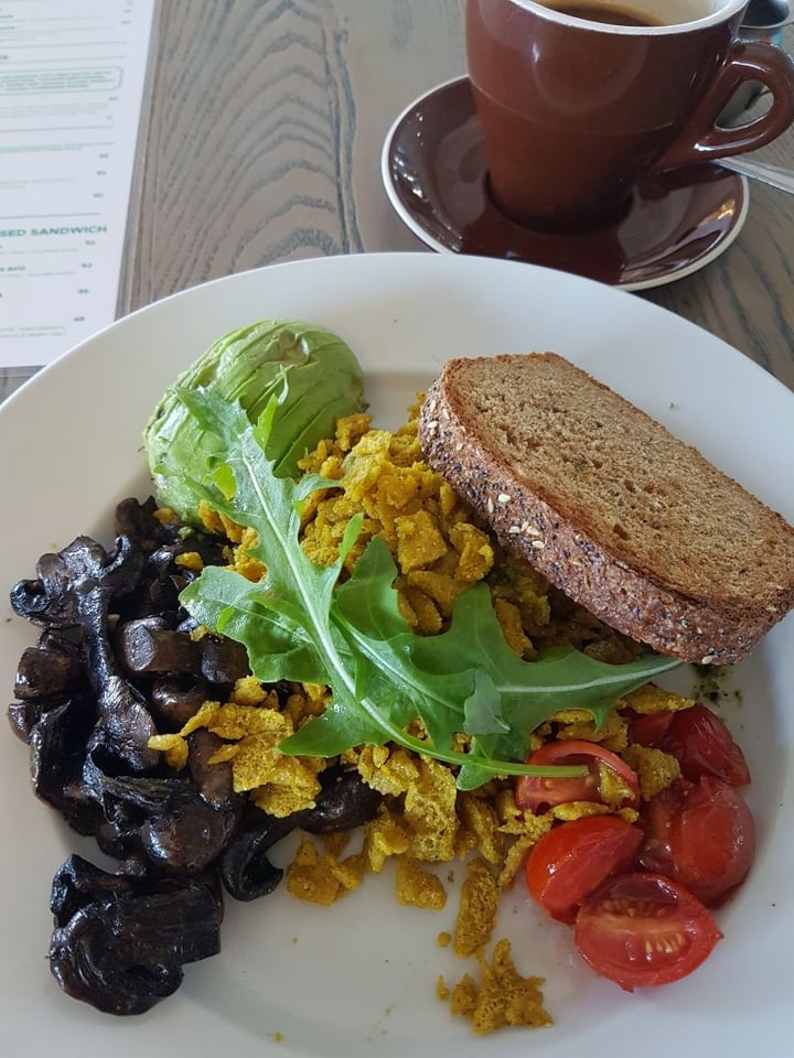 photo of Knead Bakery Chickpea Scramble shared by @jtbosman10 on  05 Oct 2019 - review