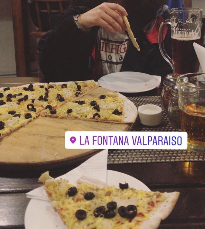 photo of La Fontana Valparaiso Pizza Con Queso Vegano shared by @fisso17 on  20 Jan 2020 - review