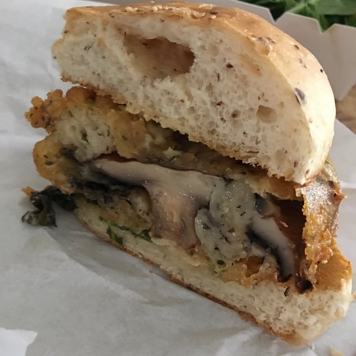 photo of Real Food Portobello Burger shared by @5novegs on  02 Jul 2021 - review