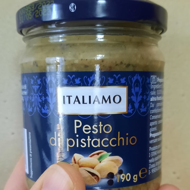 photo of Italiamo Pesto di pistacchi shared by @parvatiplinky on  31 Jul 2022 - review