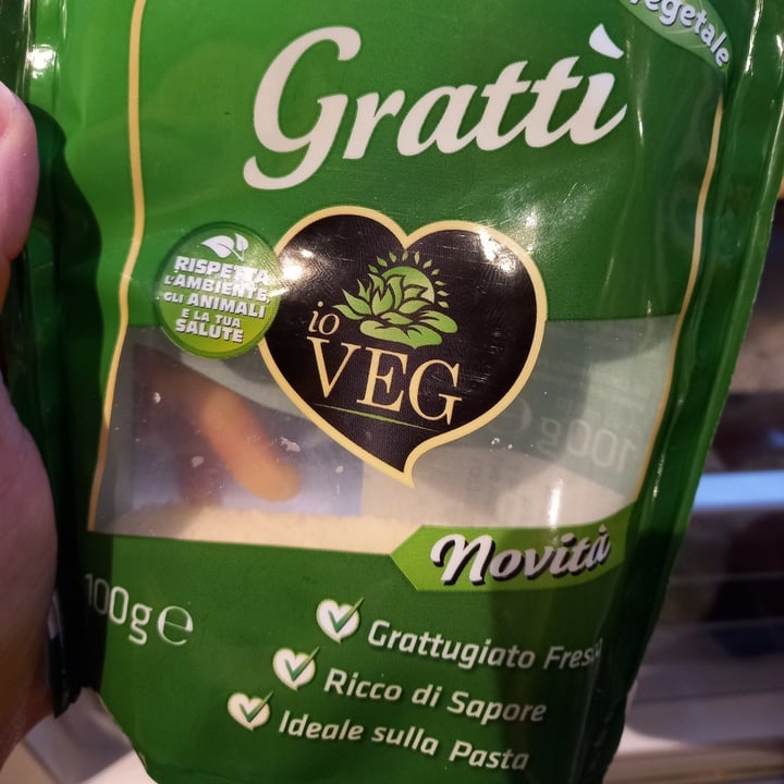photo of ioVEG Formaggio grattugiato shared by @chiaveg on  09 Apr 2022 - review