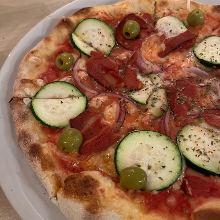 photo of Ay mi madre! Pizza Especial Vegana shared by @laysvinagreta on  11 Dec 2022 - review