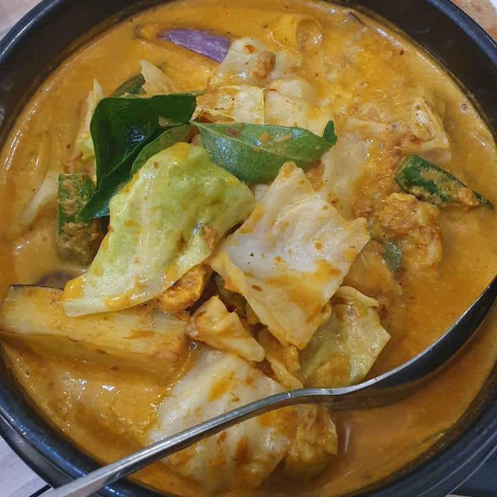 photo of Yes Natural Restaurant Vegetarian curry in Stone pot (veganised) shared by @ravi-gopalan on  28 Jan 2021 - review