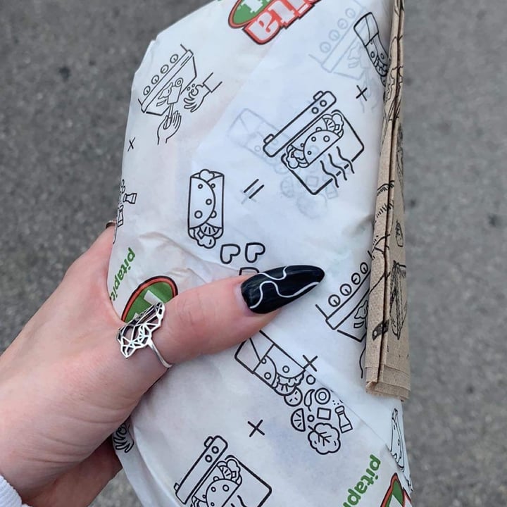 photo of Pita Pit Falafel Pita shared by @peytonalix on  30 Jun 2021 - review