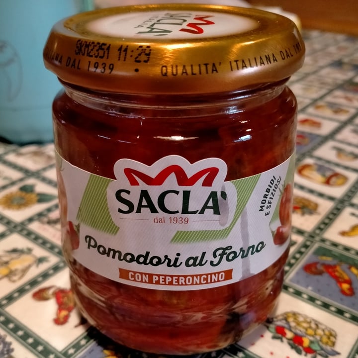 photo of Sacla Pomodorini Al Forno Con Peperoncino shared by @giulssss on  27 Jun 2022 - review