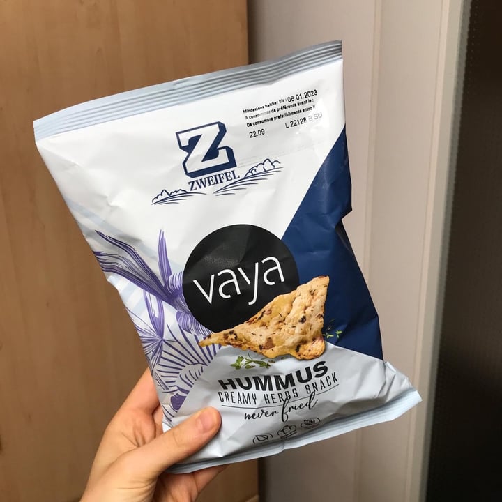 photo of Vaya Hummus Creamy Herbs Snack shared by @addictedtopeas on  24 Oct 2022 - review