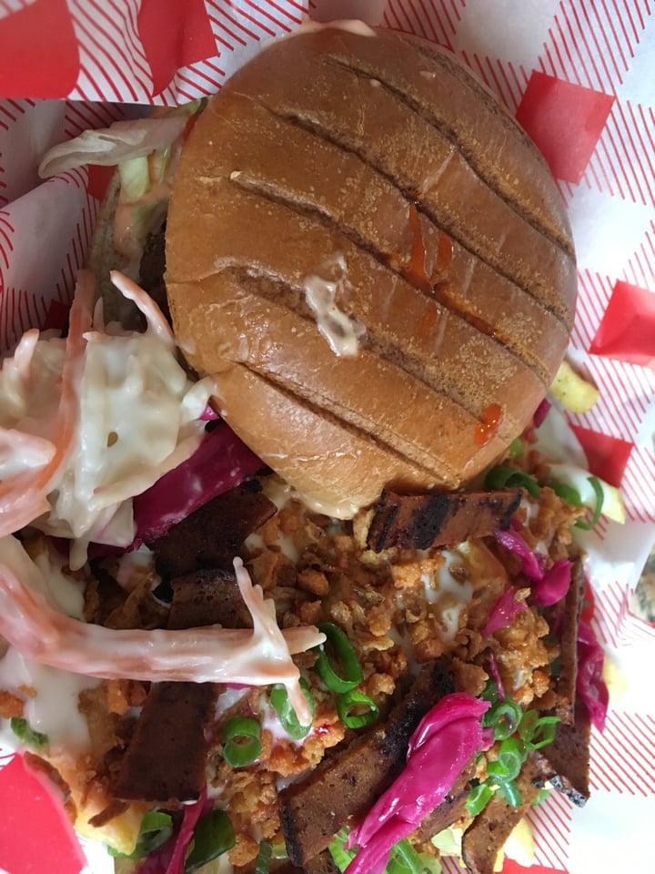 photo of Mog's 'Spice Gal' Burger shared by @tinathetinyvegan on  14 Apr 2020 - review