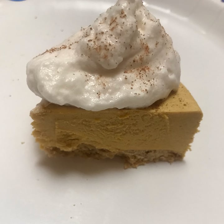 photo of Daiya Pumpkin Spice Cheezecake shared by @princessofdoom on  17 Jan 2022 - review