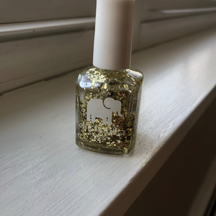 photo of ella+mila Nail Polish G-OLD Money shared by @giishet on  01 Dec 2020 - review