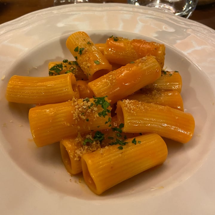 review photo of La Locanda Del Falco Primo - Rigatoni Con Crema Di Peperoni, Menta, Olio Al Limone E Pangrattato Croccante shared by @simonaalbanese on 12 Sep 2022 - review