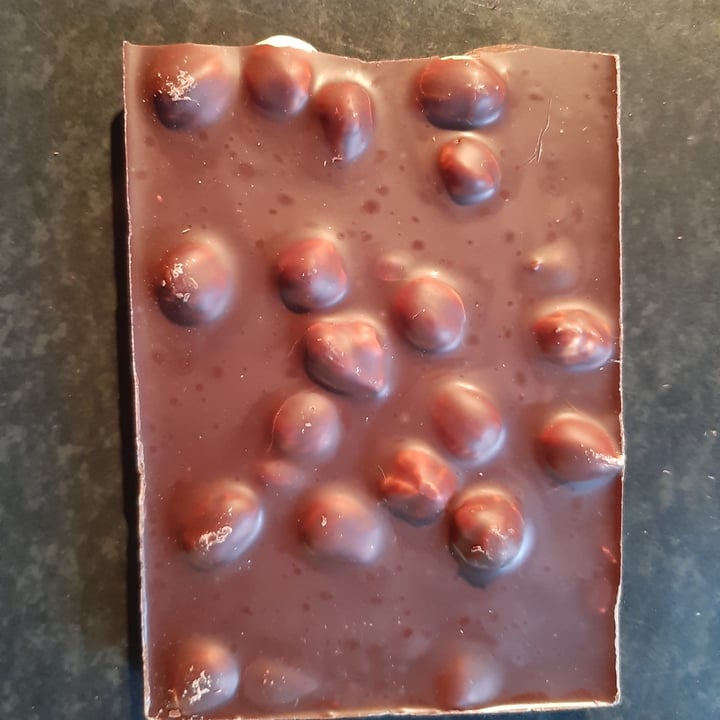 review photo of Vivani Dark whole hazelnut shared by @animalfriendly on 19 Dec 2022 - review