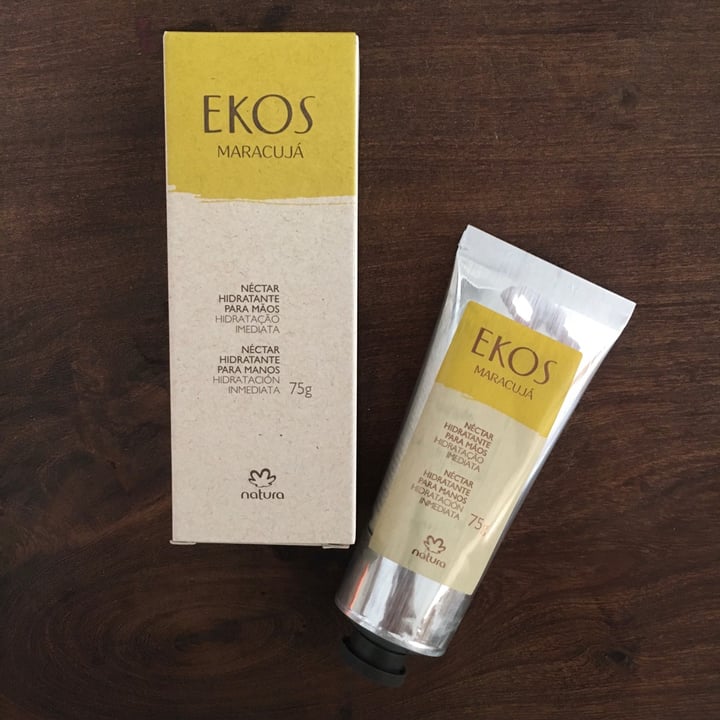 photo of Natura Crema Para Manos Ekos De Maracuja shared by @luzvegana on  04 Dec 2020 - review