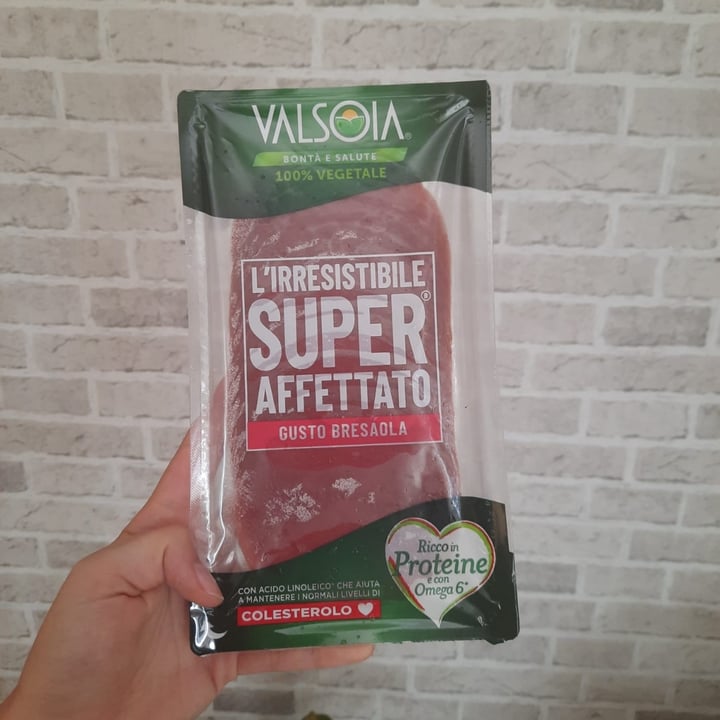 review photo of Valsoia L'IRRESISTIBILE SUPER AFFETTATO GUSTO BRESAOLA shared by @nonsonoveganoma on 16 Sep 2022 - review
