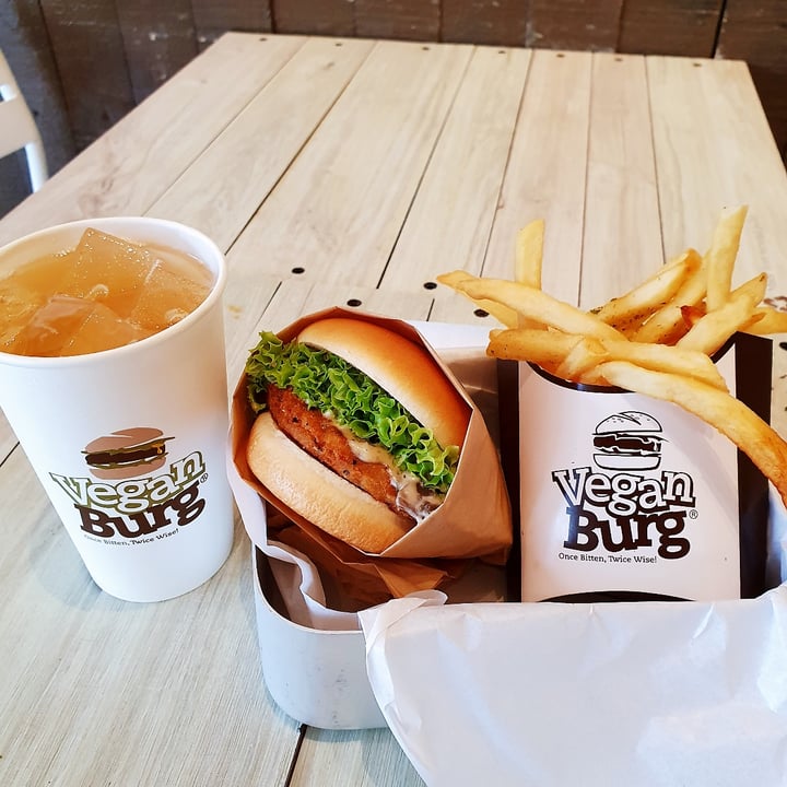 photo of VeganBurg Singapore Creamy Shrooms Burger Meal shared by @ailing on  03 Mar 2022 - review