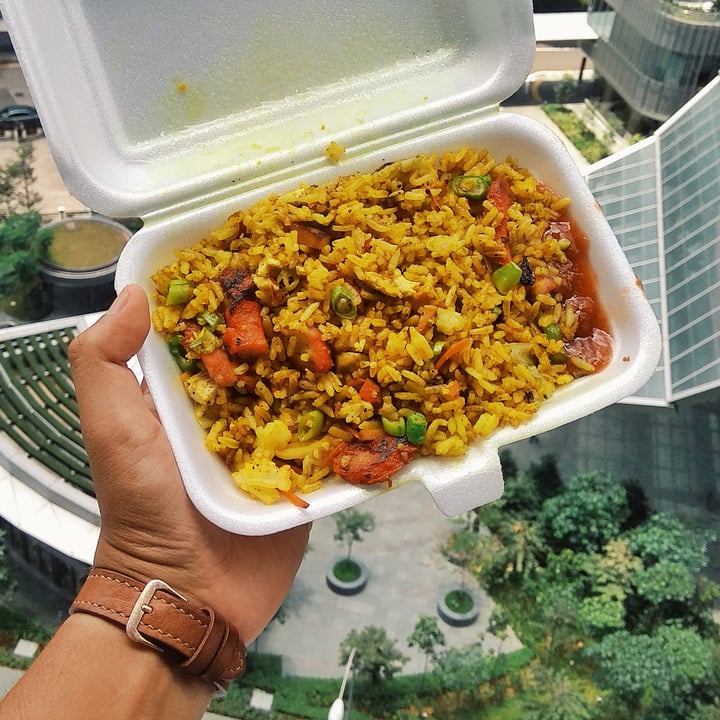 photo of Healthy Vegetarian Food Pineapple Fried Rice shared by @goodvibesonly on  06 Mar 2019 - review