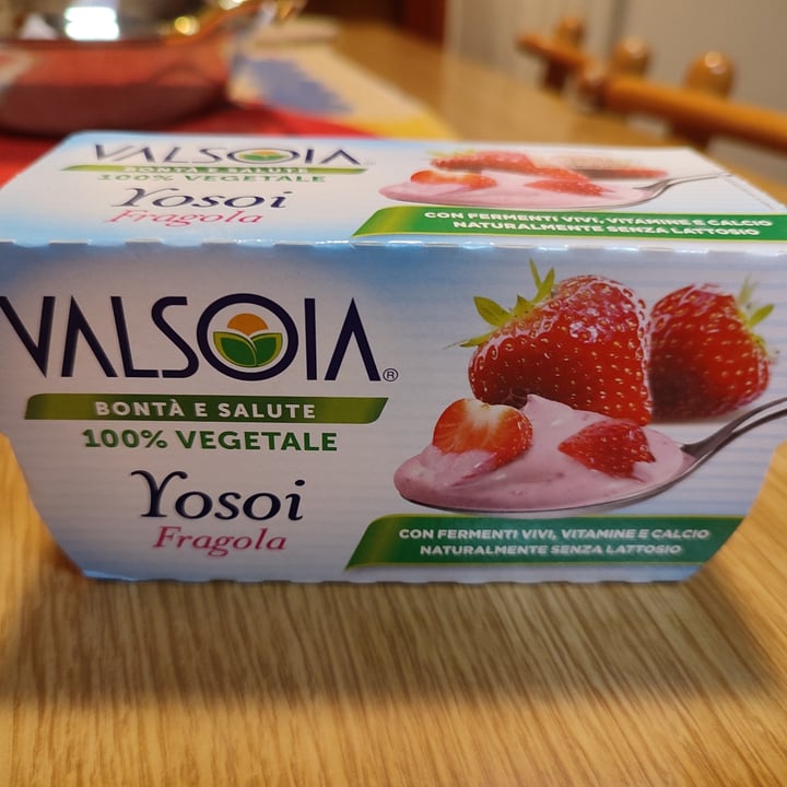 photo of Valsoia Yogurt alla fragola shared by @cecialforno on  26 Mar 2022 - review