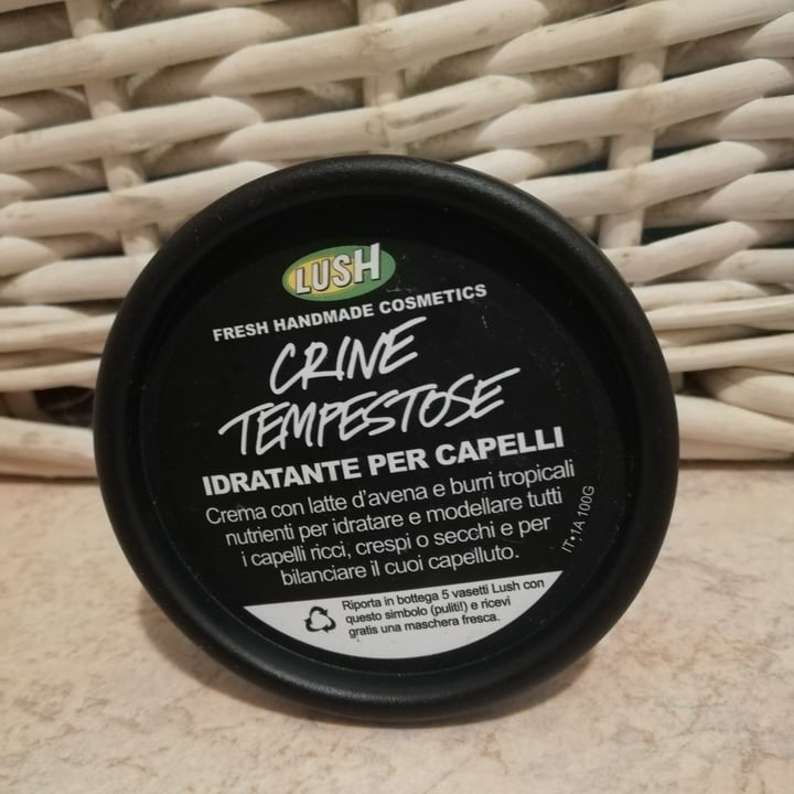 photo of LUSH Fresh Handmade Cosmetics Crine tempestose shared by @maryvegan82 on  01 Dec 2021 - review