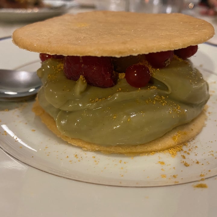 review photo of Sottobosco Bistrot Frolla al pistacchio e frutti di bosco shared by @flarov on 16 Aug 2022 - review