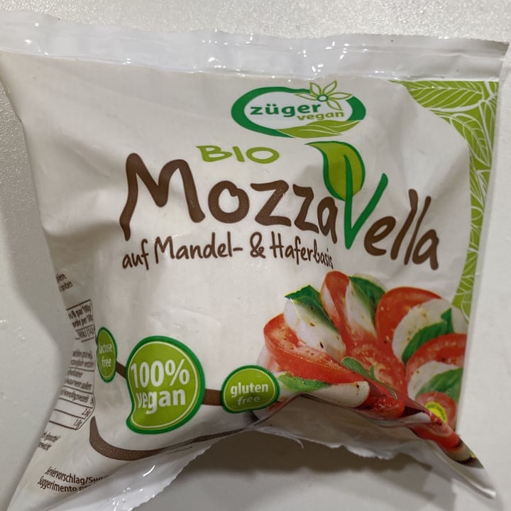 photo of Züger vegan MozzaVella shared by @sarahcaraman on  20 Nov 2022 - review