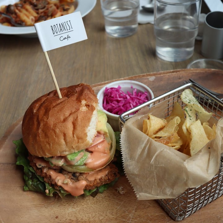 photo of Botanist Cafe Vegan Burger shared by @hmvegan on  18 Apr 2020 - review