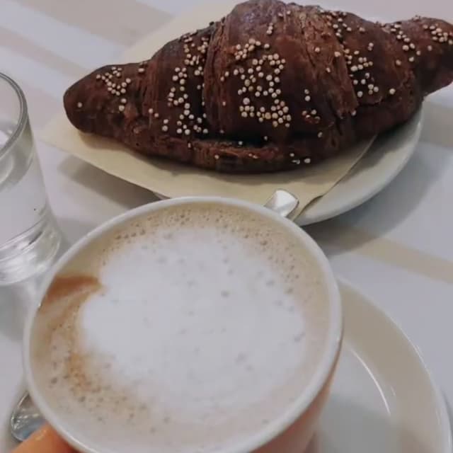 Photo of the dish “cappuccino & cornetto”