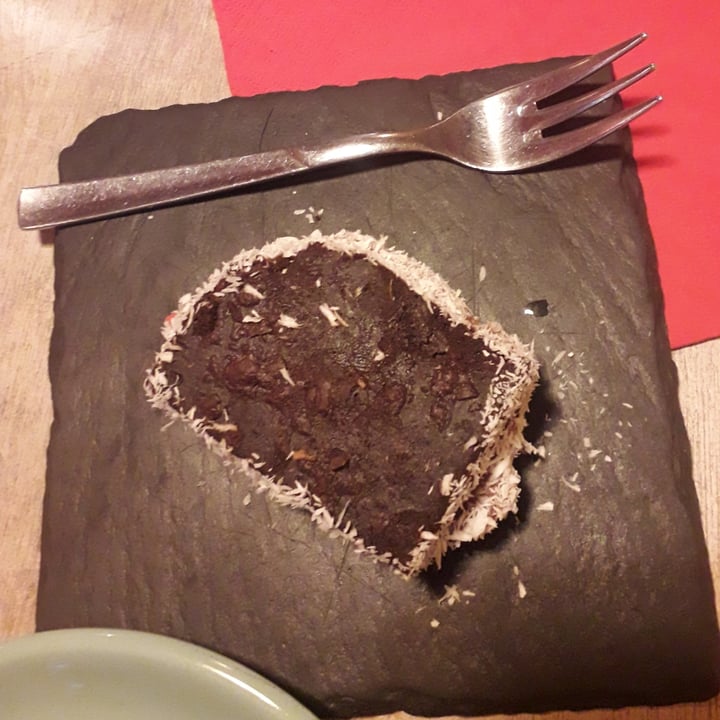 photo of VegAmore Brownie shared by @ericaeroica on  22 Oct 2022 - review