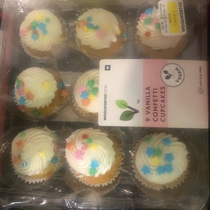 photo of Woolworths Food 9 Vanilla Confetti Cupcakes shared by @leeanneg on  27 Mar 2022 - review