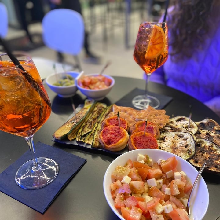 photo of Zucchero a velo Aperitivo vegano shared by @lauragiommi on  25 Apr 2022 - review