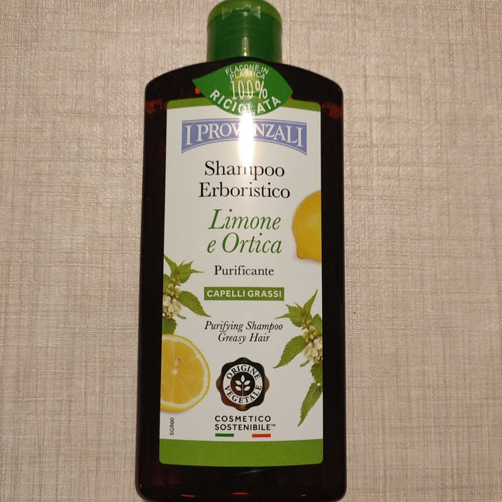 photo of I Provenzali Shampoo Erboristico Limone e Ortica shared by @luigi96 on  14 Jan 2022 - review